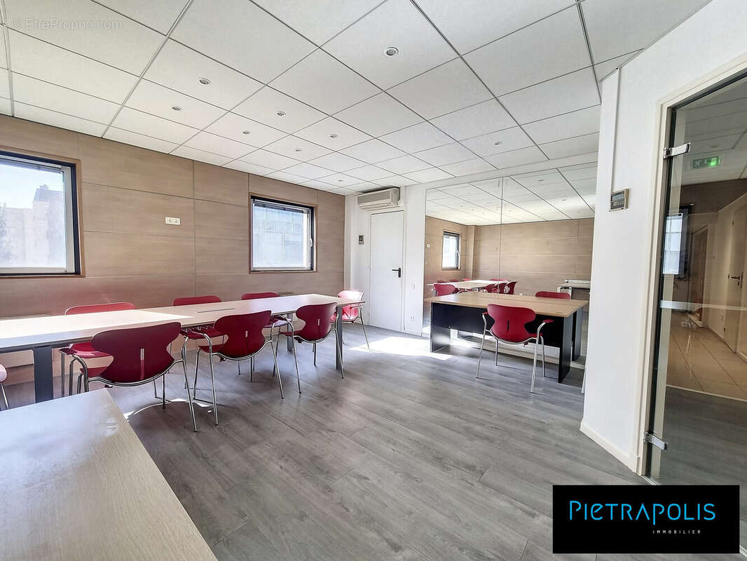 Salle de réunion - Commerce à LYON-3E