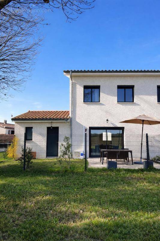 Maison à COMMUNAY