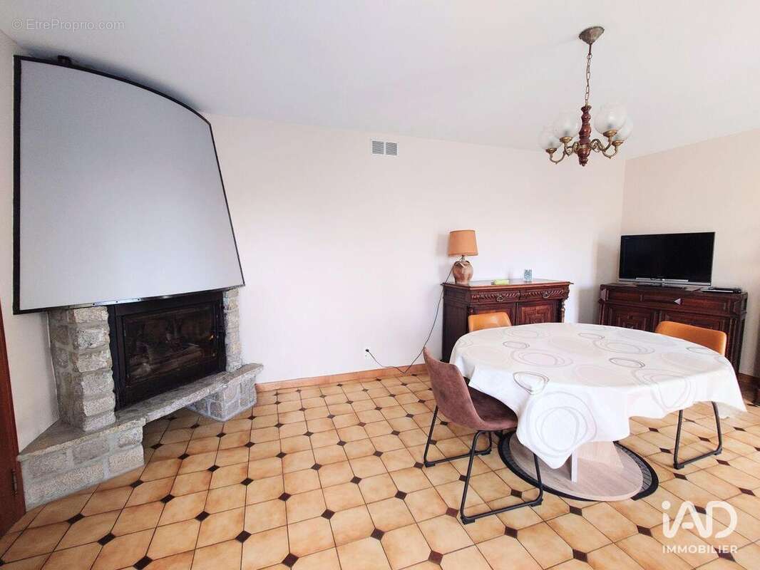 Photo 2 - Maison à PEYRAT-DE-BELLAC