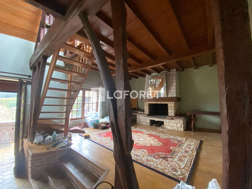 Maison à BEAURAINVILLE