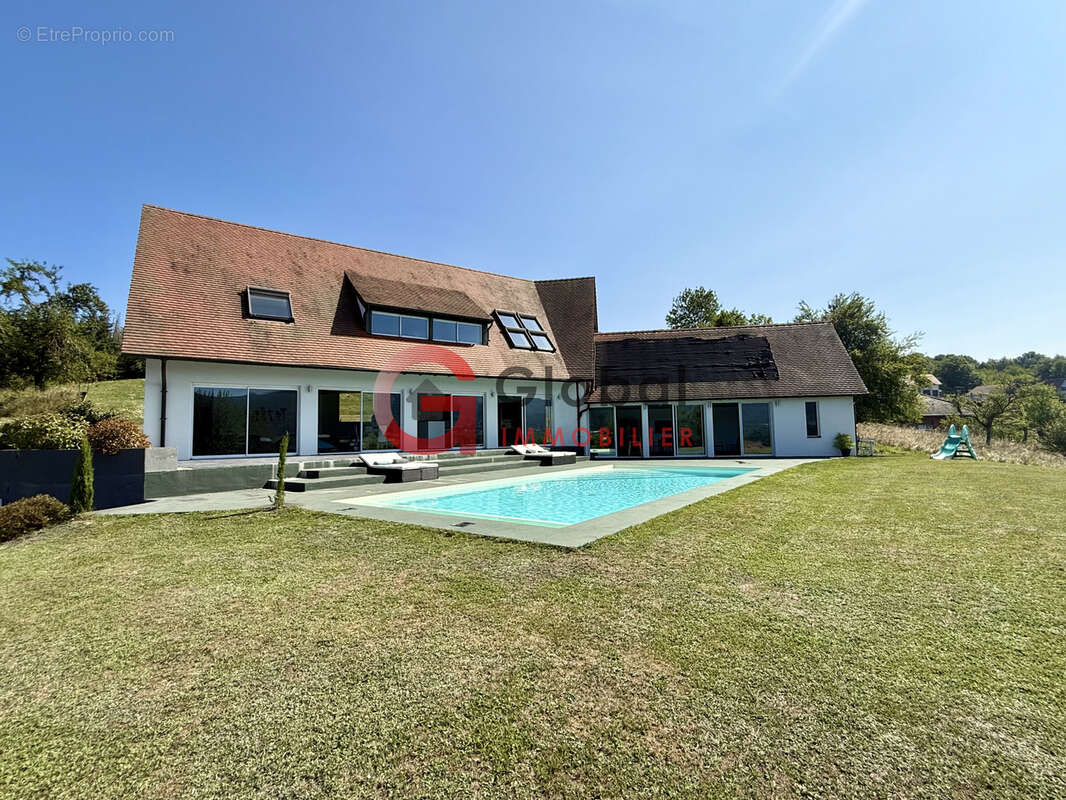Maison à VILLE
