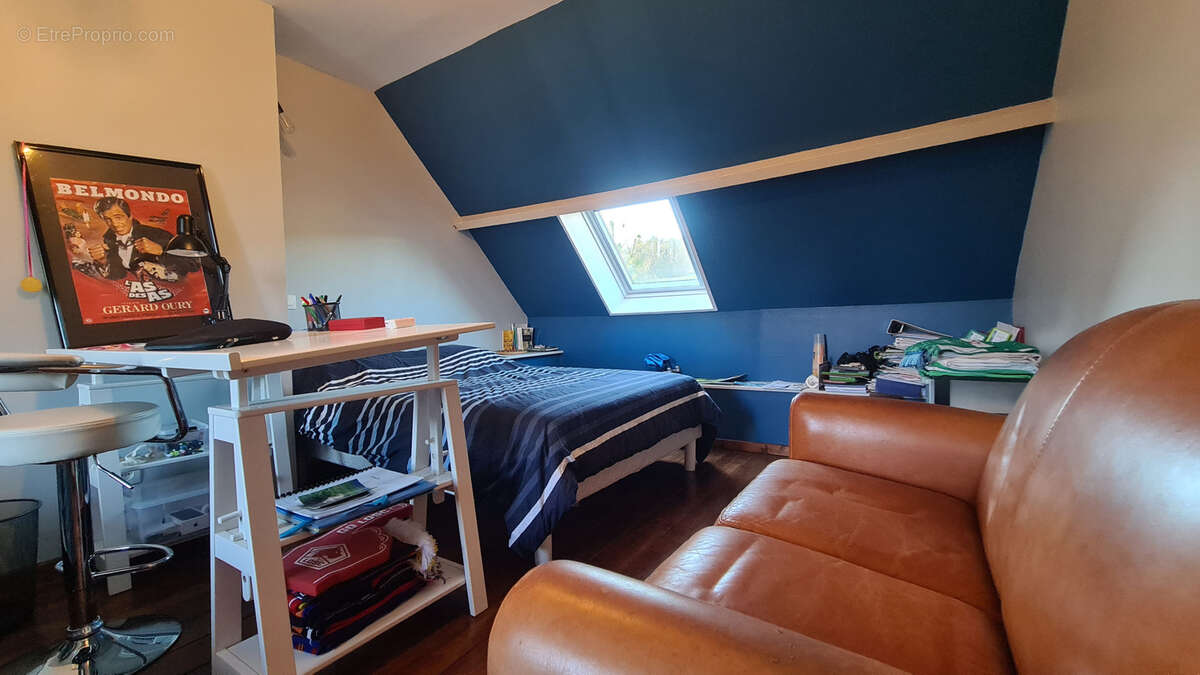 Maison à MONTCAVREL