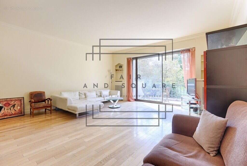 Appartement à NEUILLY-SUR-SEINE