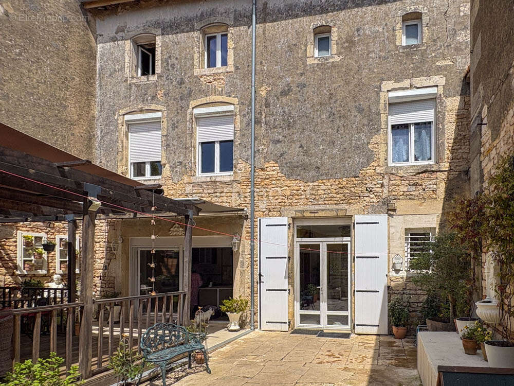 Maison à SAUZE-VAUSSAIS