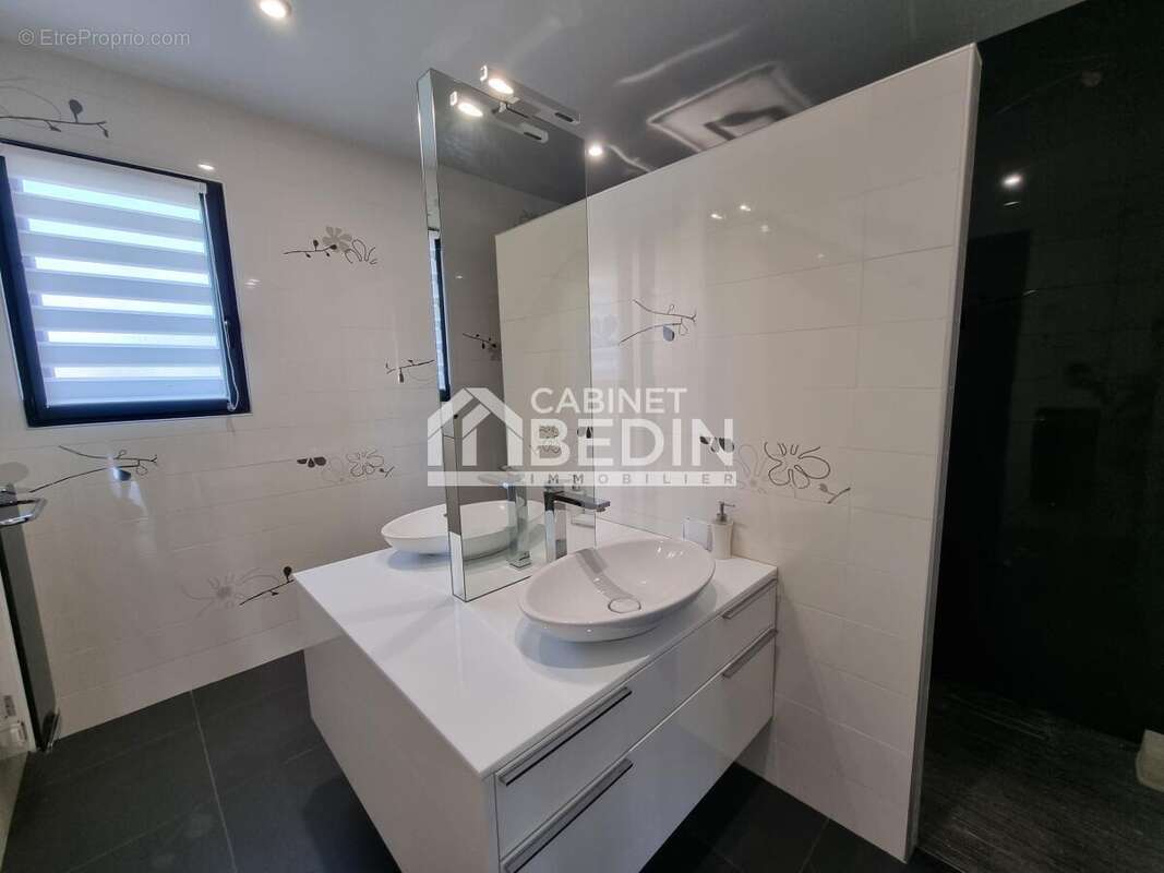 Maison à CASTRES-GIRONDE