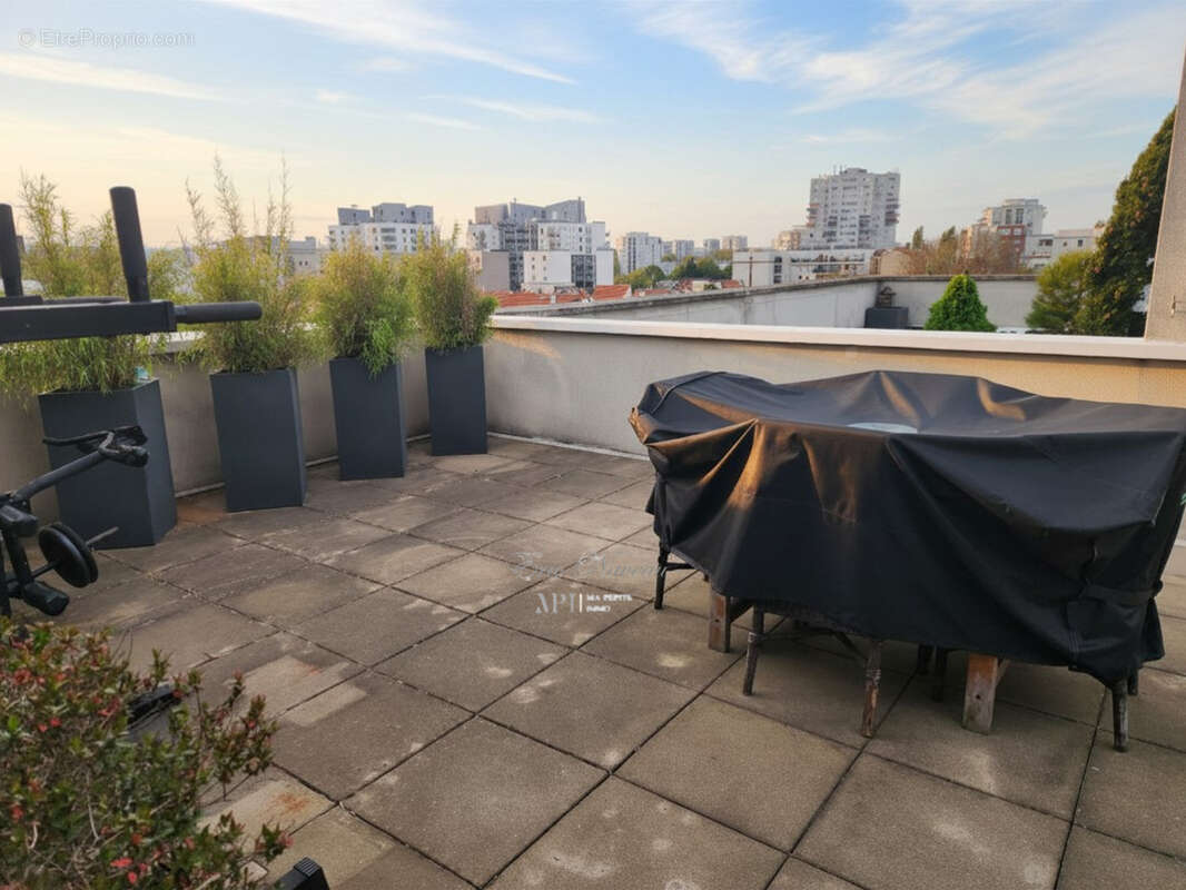 Appartement à LA COURNEUVE