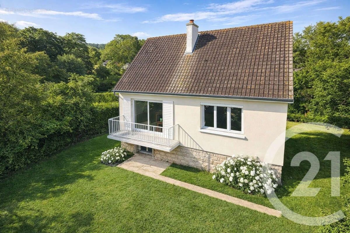 Maison à SAINT-MARCEL