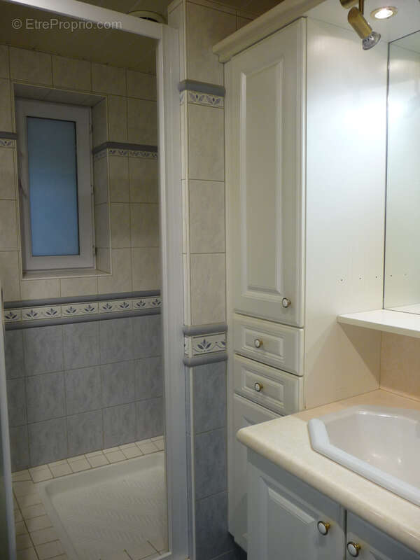 Maison à SAINT-ROMAIN-LE-PUY