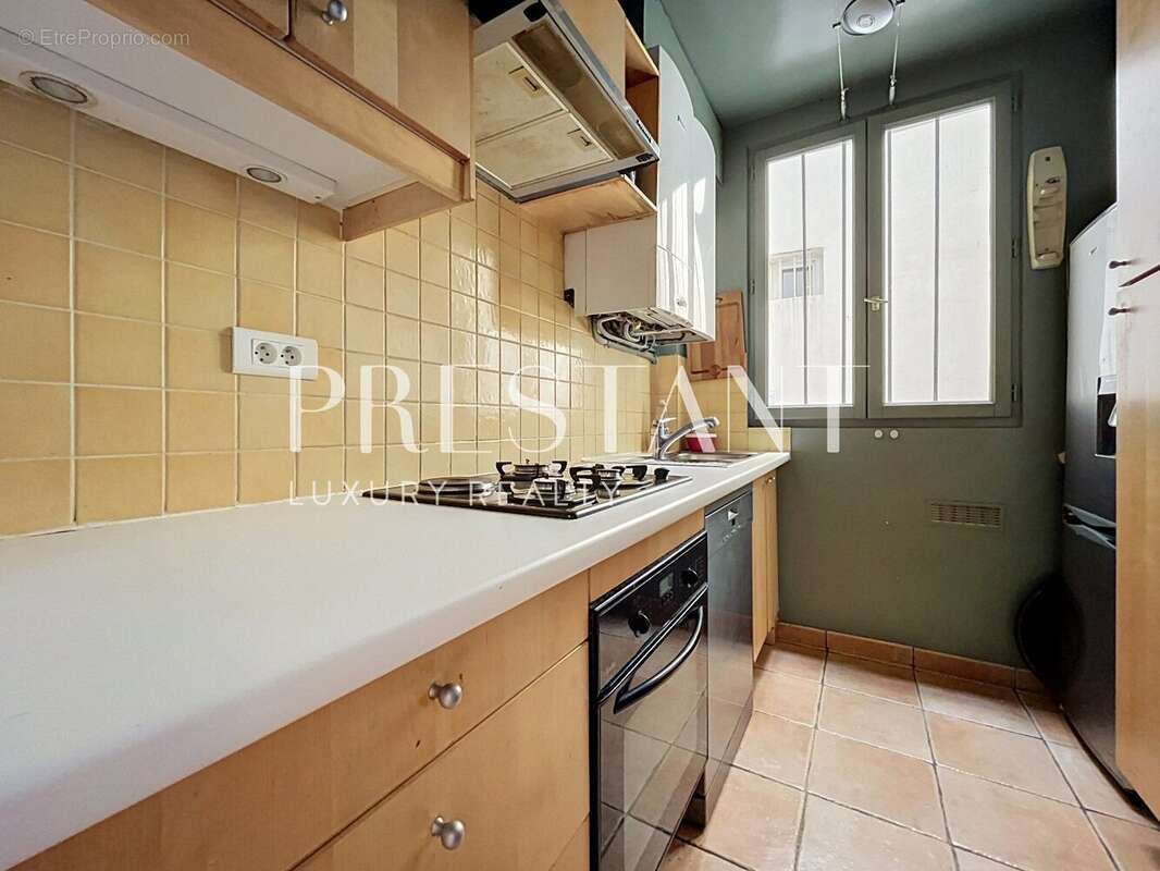 Appartement à PARIS-10E