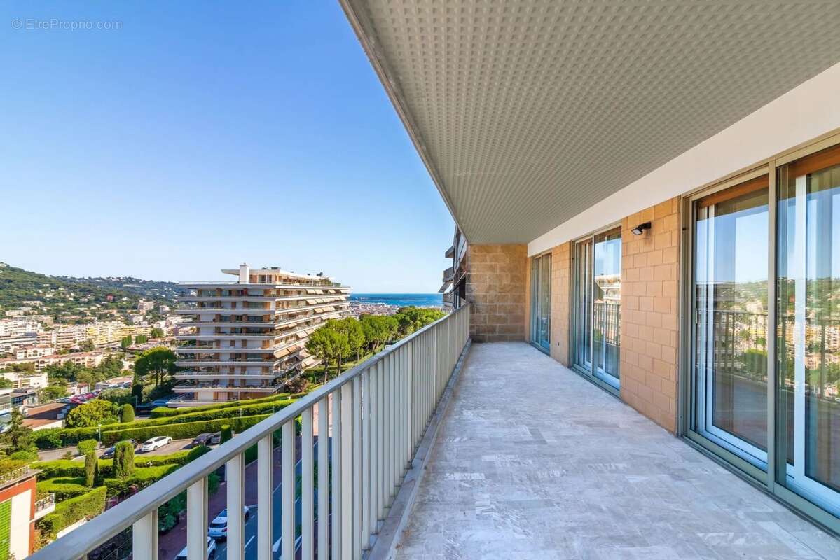 Appartement à CANNES