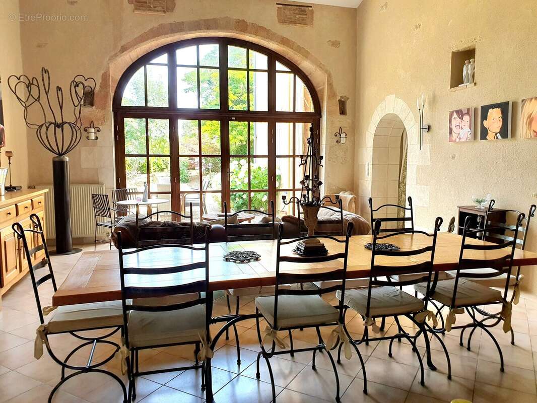 Belle maison de 6/7 chambres avec piscine et petit appartement - photo 3