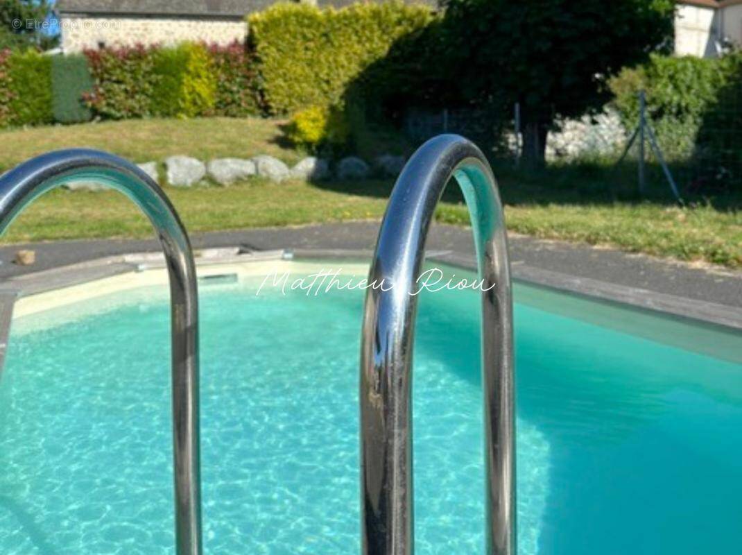 Maison à SAINT-SULPICE-LE-GUERETOIS