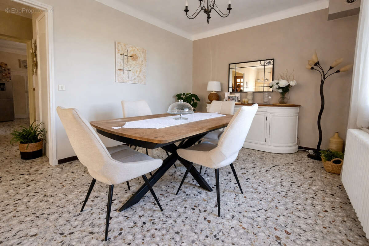 Maison à MORIERES-LES-AVIGNON