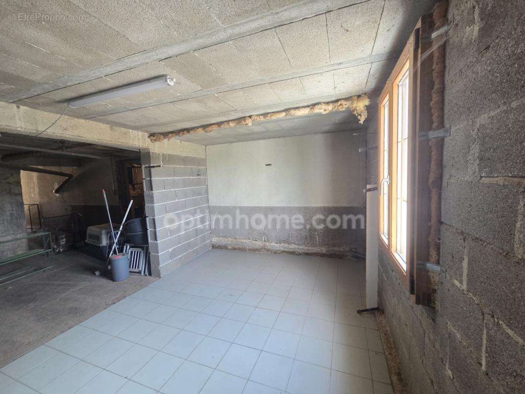 A VENDRE en EXCLUSIVITE maison de famille 5 chambres, 35 ares de terrain et petit hangar - photo 15