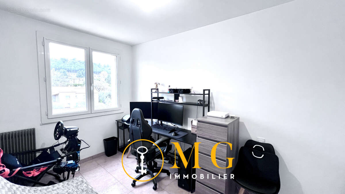 Appartement à CHATEAU-ARNOUX-SAINT-AUBAN