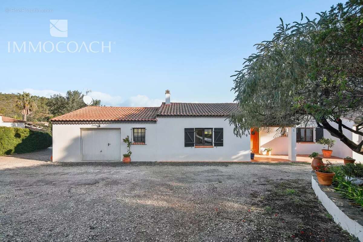 Maison à BORMES-LES-MIMOSAS