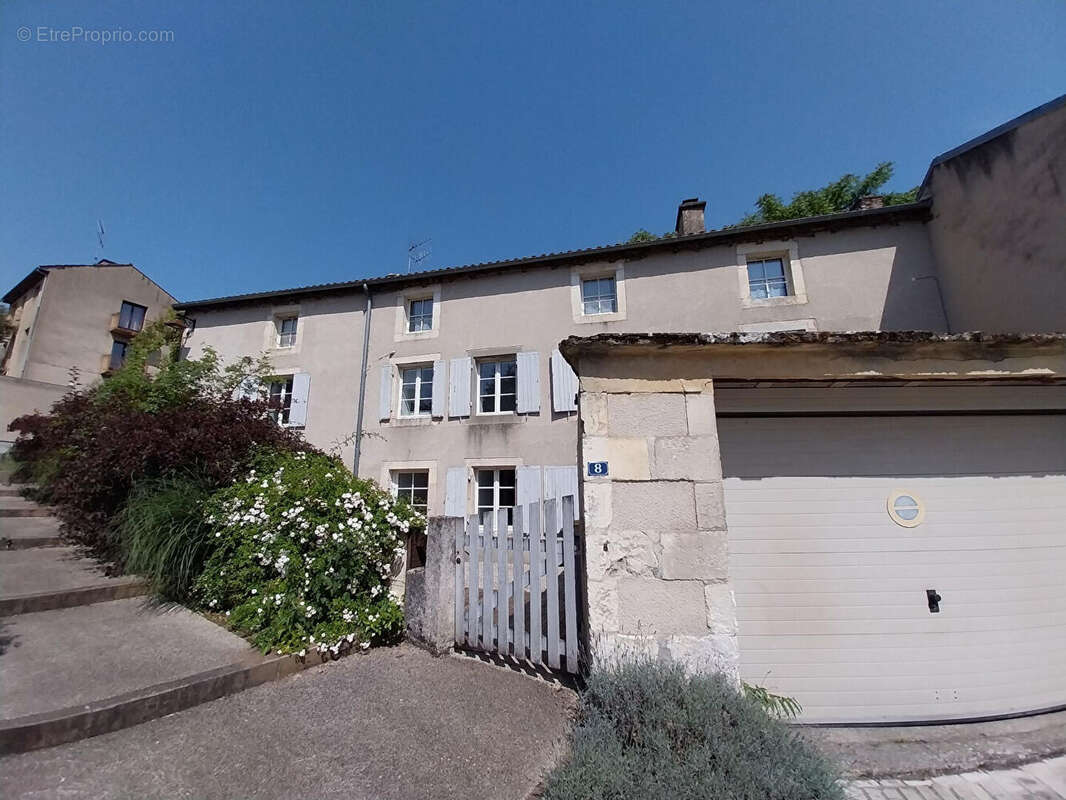 Autre à SAINT-BENOIT