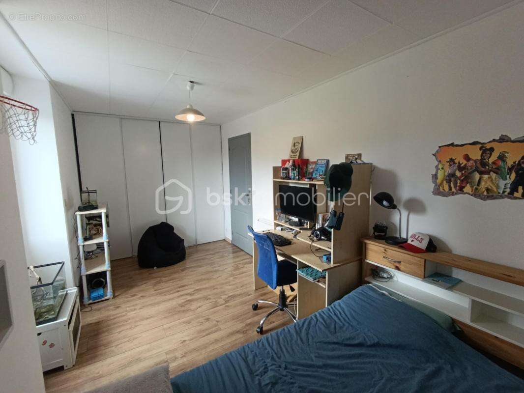 Maison en pierre sur trois niveaux Québriac - photo 4