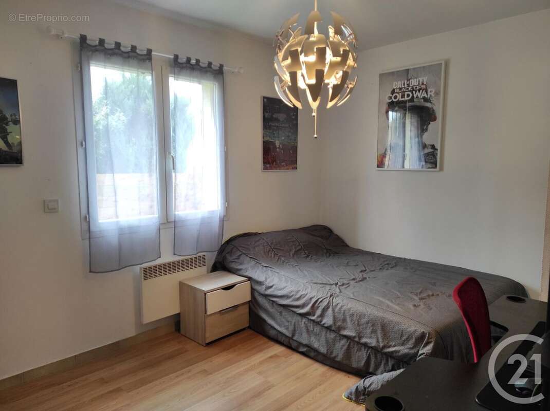 Maison 103 m² à Coutras  - photo 8