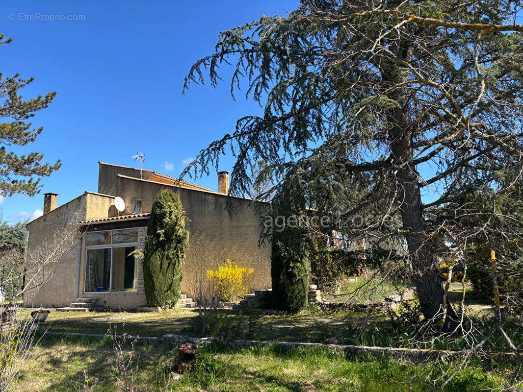 Maison à ROUSSILLON