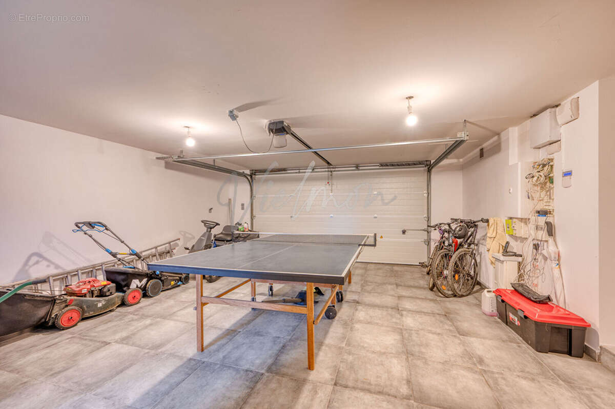 Maison à CRESPIERES