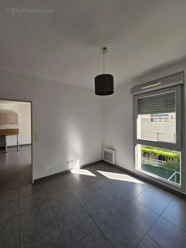 Appartement à MARSEILLE-1E