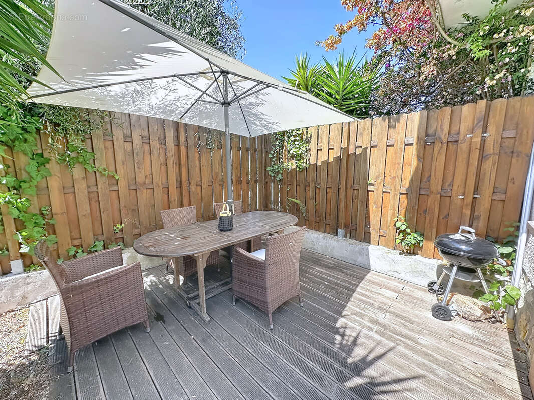 Haut de villa avec jardin privatif et piscine   Vence, quartier de l'Ara - photo 13