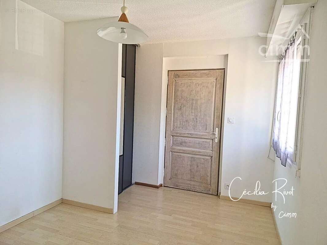 Appartement T4 lumineux de 82 m² avec balcon - photo 6