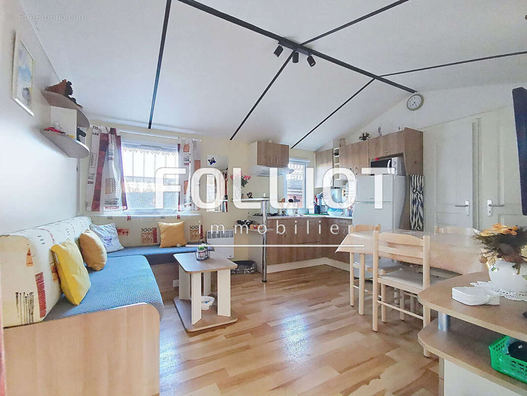 Maison à SAINT-PAIR-SUR-MER