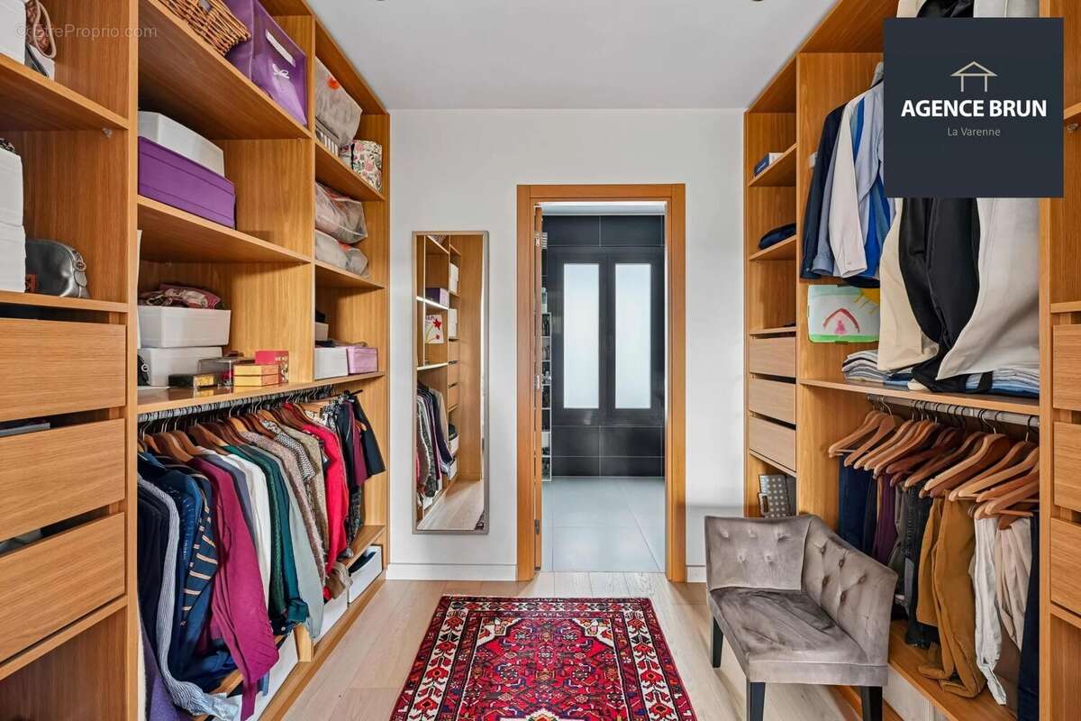 Maison à SAINT-MAUR-DES-FOSSES