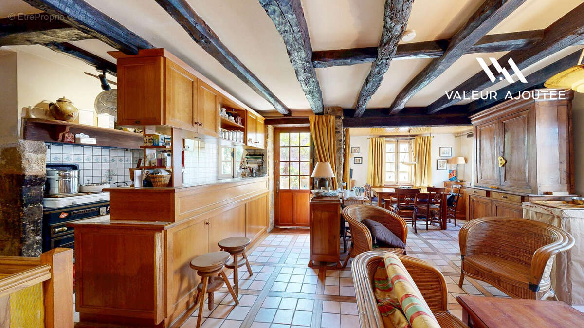 Maison 325 m² à Salles-De-Belves  - photo 5