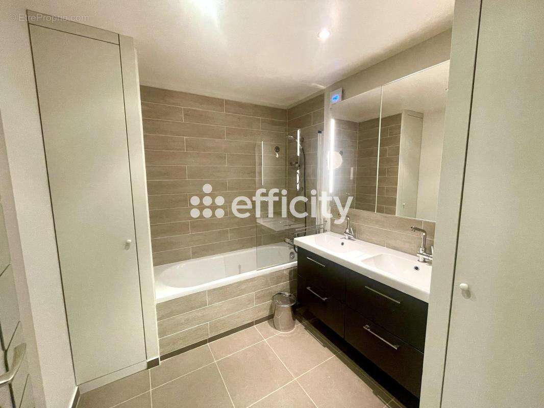 Appartement à VERSAILLES