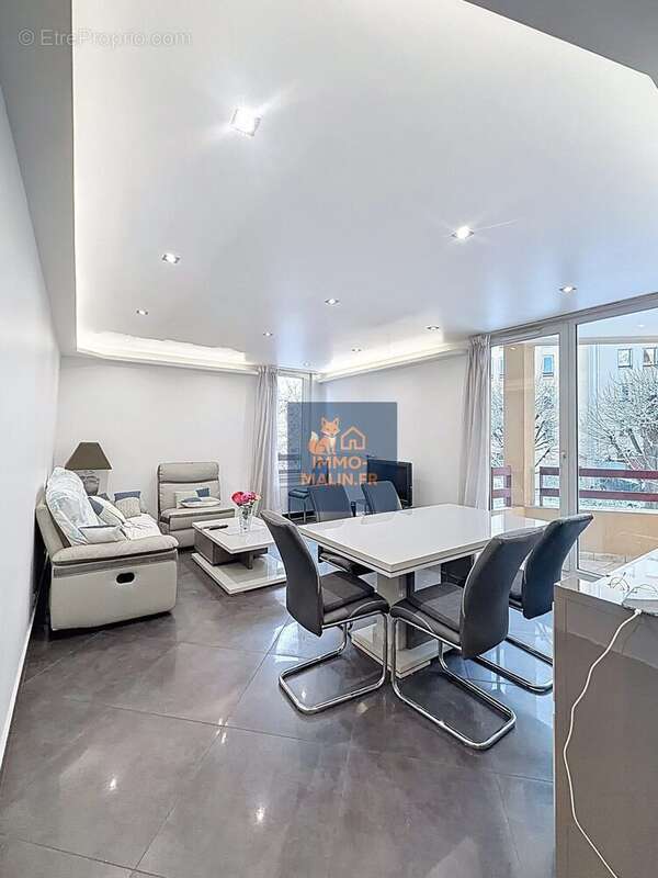 Salon - Appartement à CRETEIL