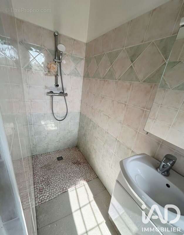 Maison 167 m² à Marseille-11e  - photo 3