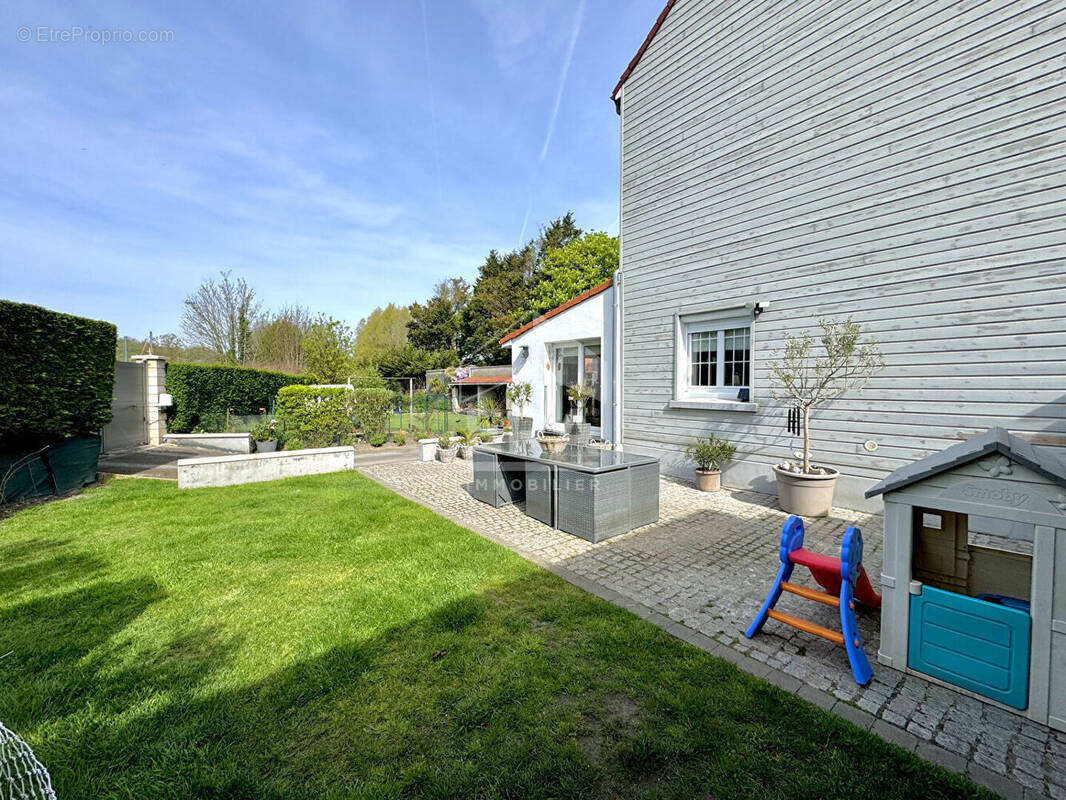 Maison à SAINT-ETIENNE-AU-MONT