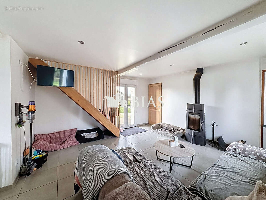 Maison à LA FEUILLIE