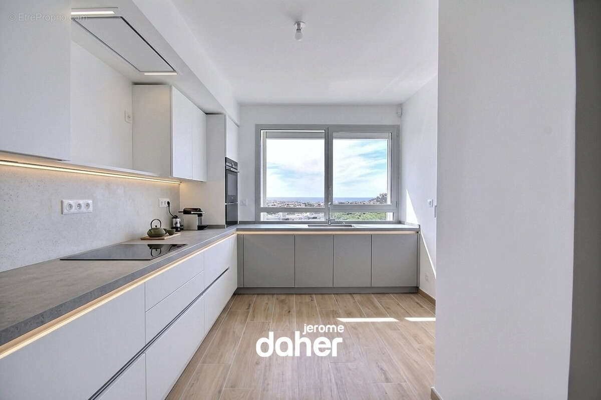Appartement à MARSEILLE-8E