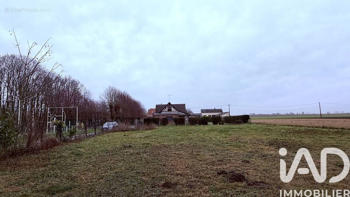 Photo 1 - Terrain à ROUVROY-EN-SANTERRE