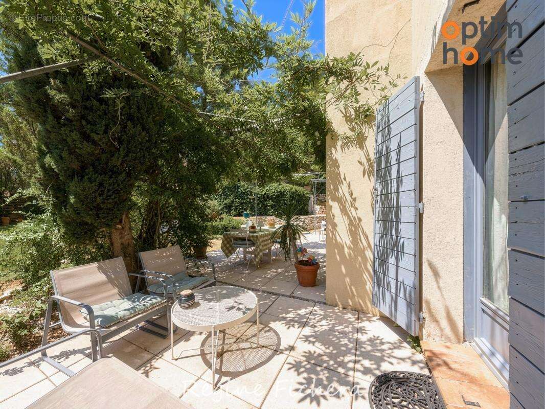 Puyloubier — Maison d'architecte au pied de la montagne Sainte-Victoire - photo 8