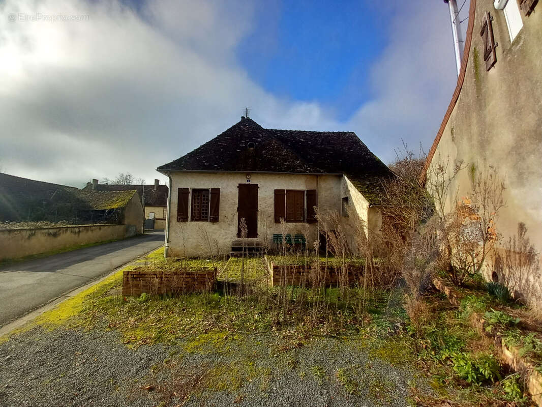 Maison à LA NOCLE-MAULAIX