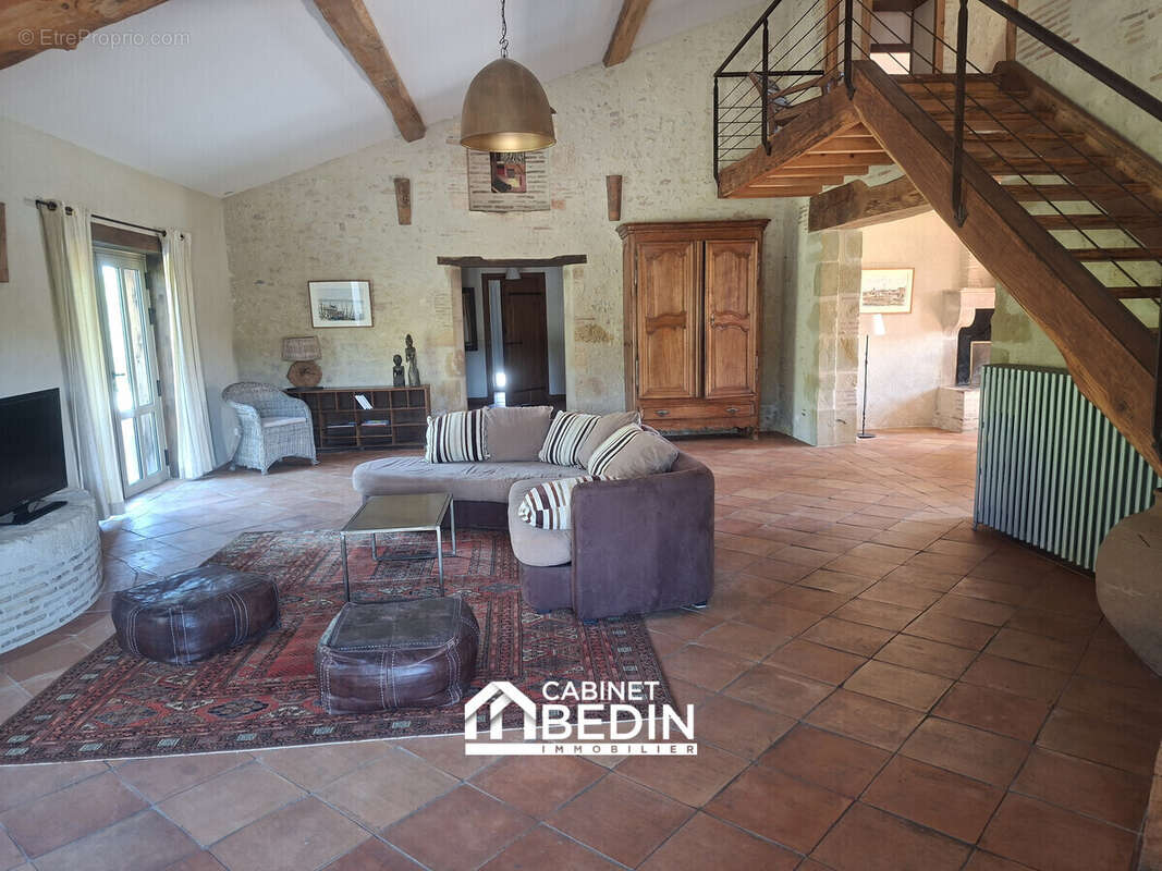 Maison 240 m² à Coimeres  - photo 6