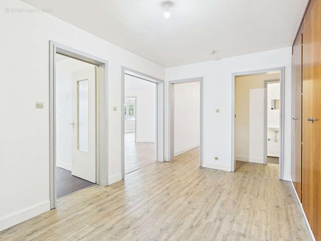 Appartement 5/6 Pièces de 138.56 m² - Balcon, cave, garages - Strasbourg - photo 12