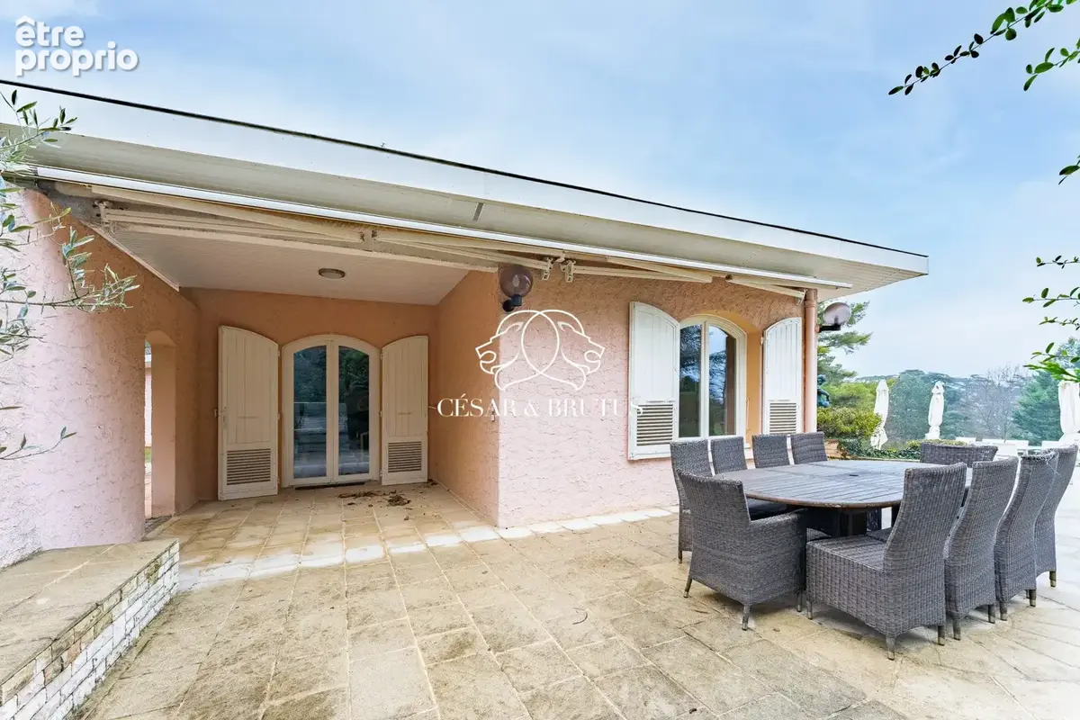 Maison 355 m² à Collonges-Au-Mont-D'or  - photo 8