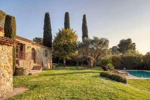 Maison à MOUGINS