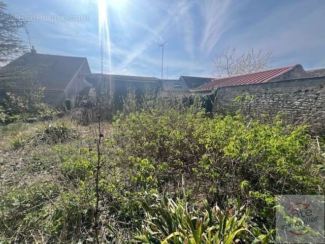 Terrain à OYSONVILLE