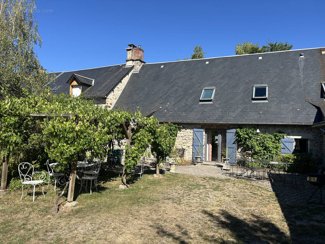 Maison à MEYMAC