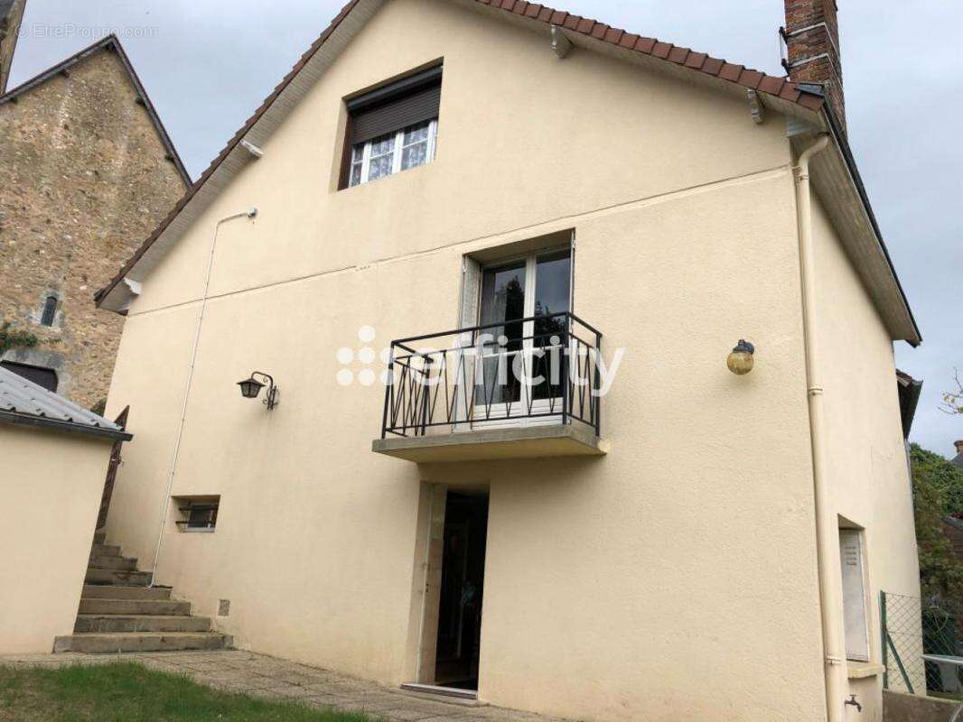 Maison 74 m² à La Ferte-Bernard  - photo 2