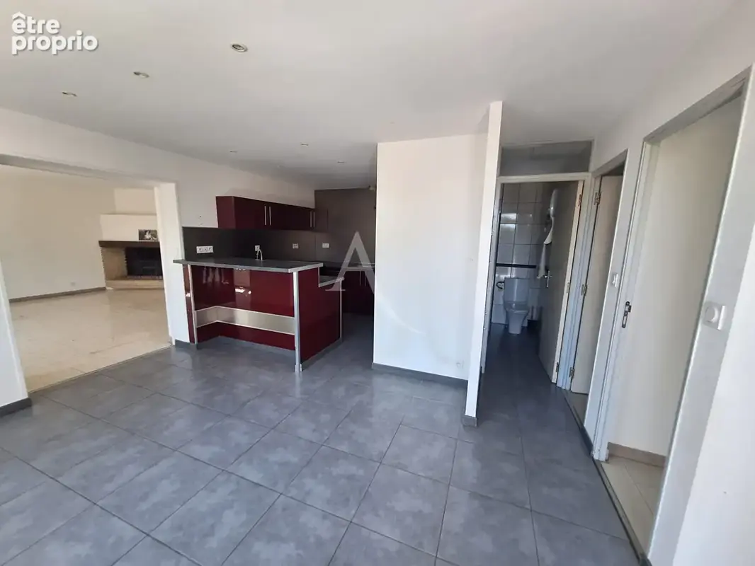 A VENDRE - Corps de ferme /  Appartement et annexes - photo 11