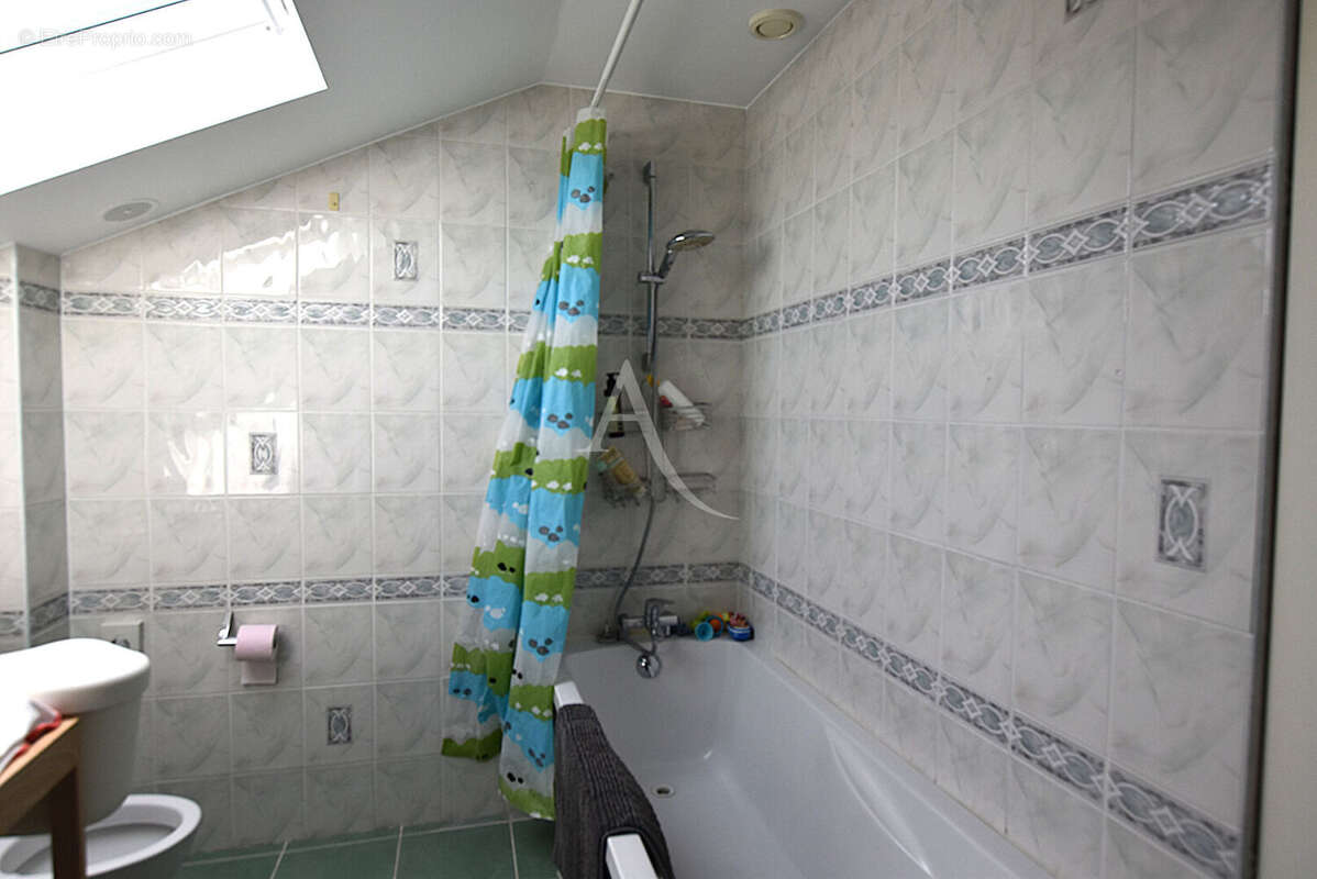 Maison à COMBS-LA-VILLE