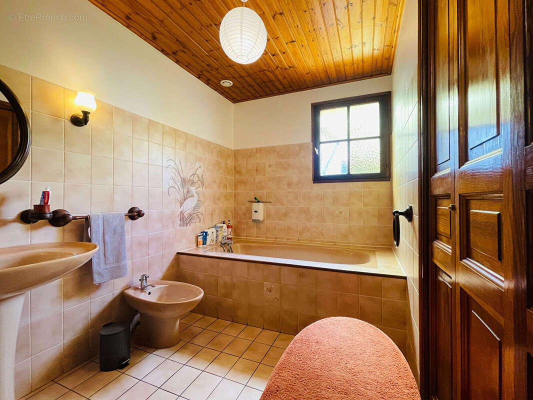 Maison à COMMEQUIERS